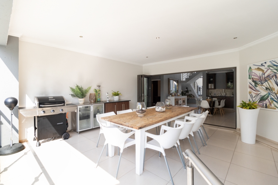 To Let 4 Bedroom Property for Rent in Silver Lakes Gauteng
