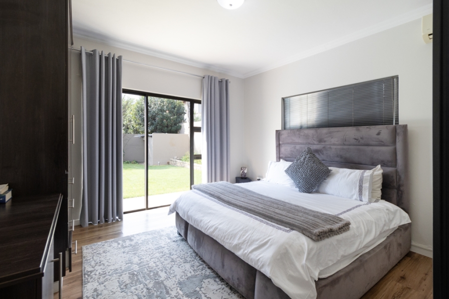 To Let 4 Bedroom Property for Rent in Silver Lakes Gauteng