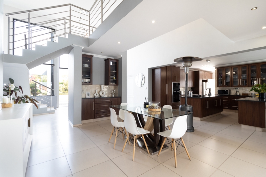 To Let 4 Bedroom Property for Rent in Silver Lakes Gauteng