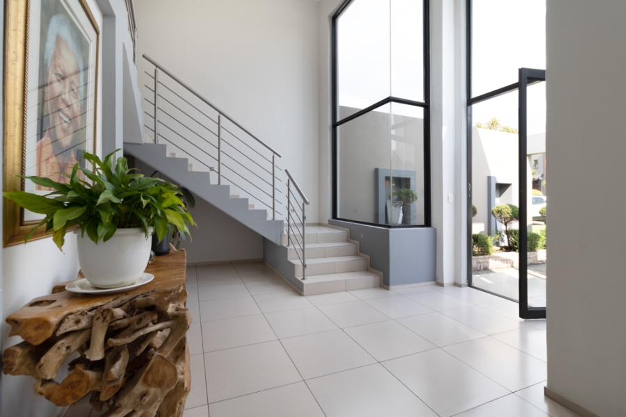 To Let 4 Bedroom Property for Rent in Silver Lakes Gauteng
