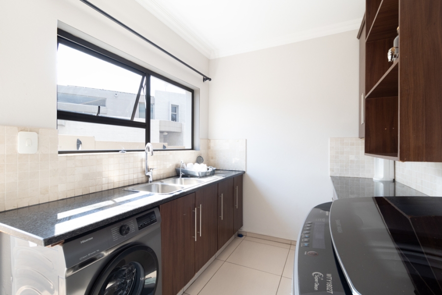 To Let 4 Bedroom Property for Rent in Silver Lakes Gauteng