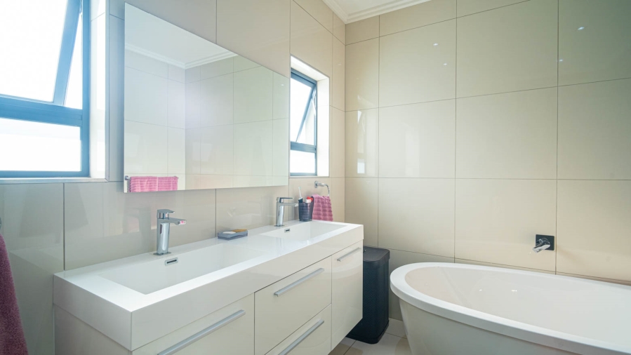 3 Bedroom Property for Sale in Lonehill Gauteng