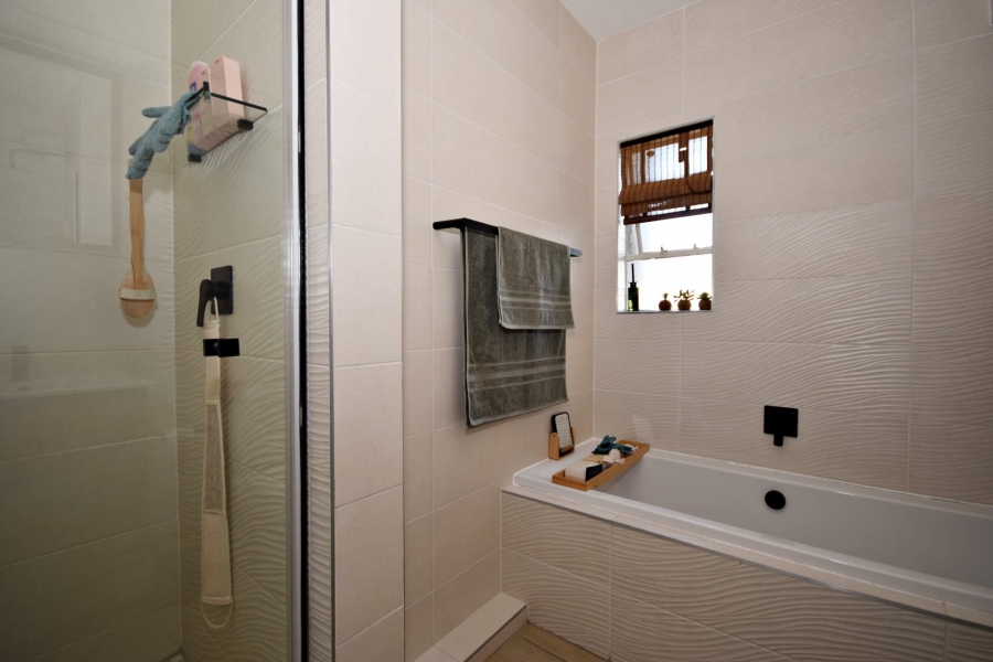 2 Bedroom Property for Sale in Ferndale Gauteng
