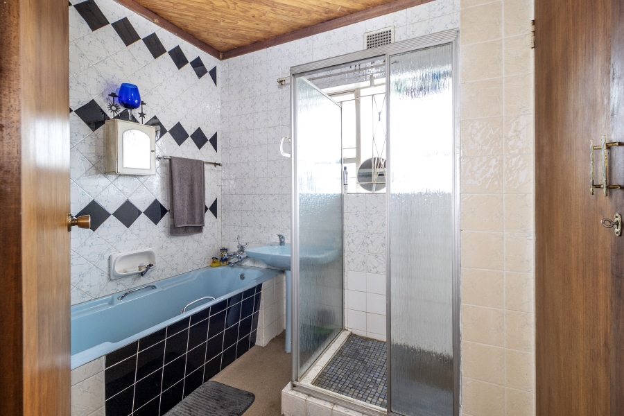 6 Bedroom Property for Sale in Wonderboom South Gauteng
