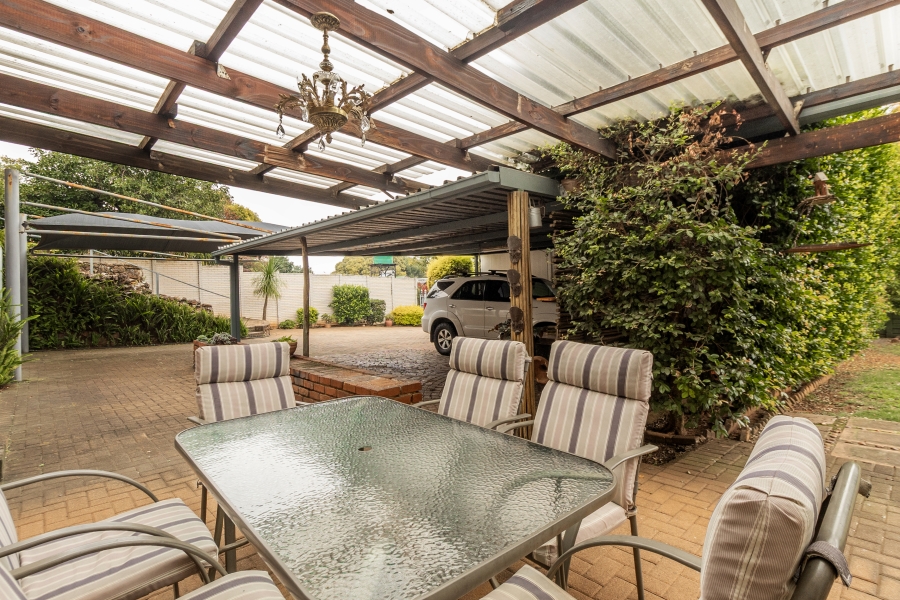 6 Bedroom Property for Sale in Wonderboom South Gauteng