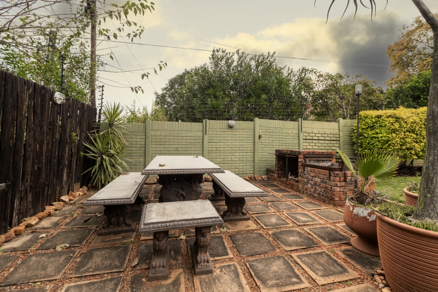 6 Bedroom Property for Sale in Wonderboom South Gauteng