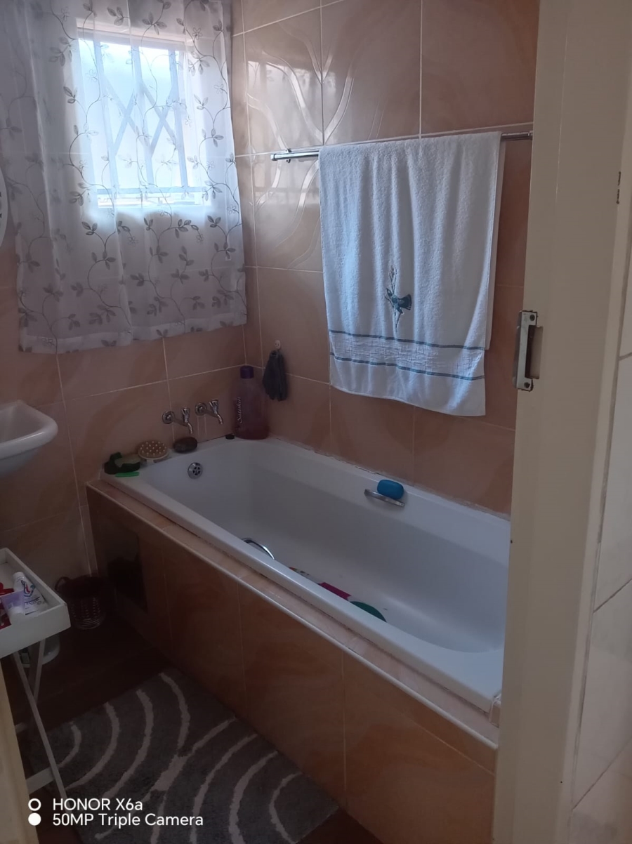 3 Bedroom Property for Sale in Mahube Valley Gauteng