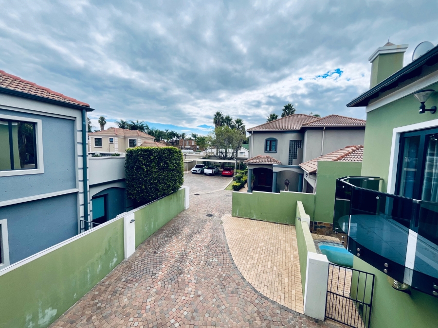 5 Bedroom Property for Sale in Van Riebeeck Park Gauteng