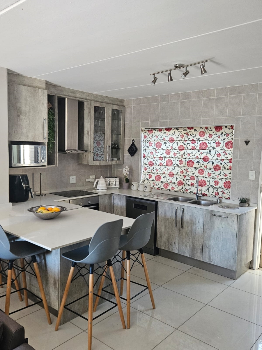 3 Bedroom Property for Sale in Sundowner Gauteng