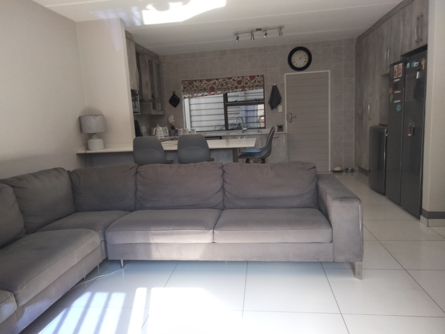 3 Bedroom Property for Sale in Sundowner Gauteng