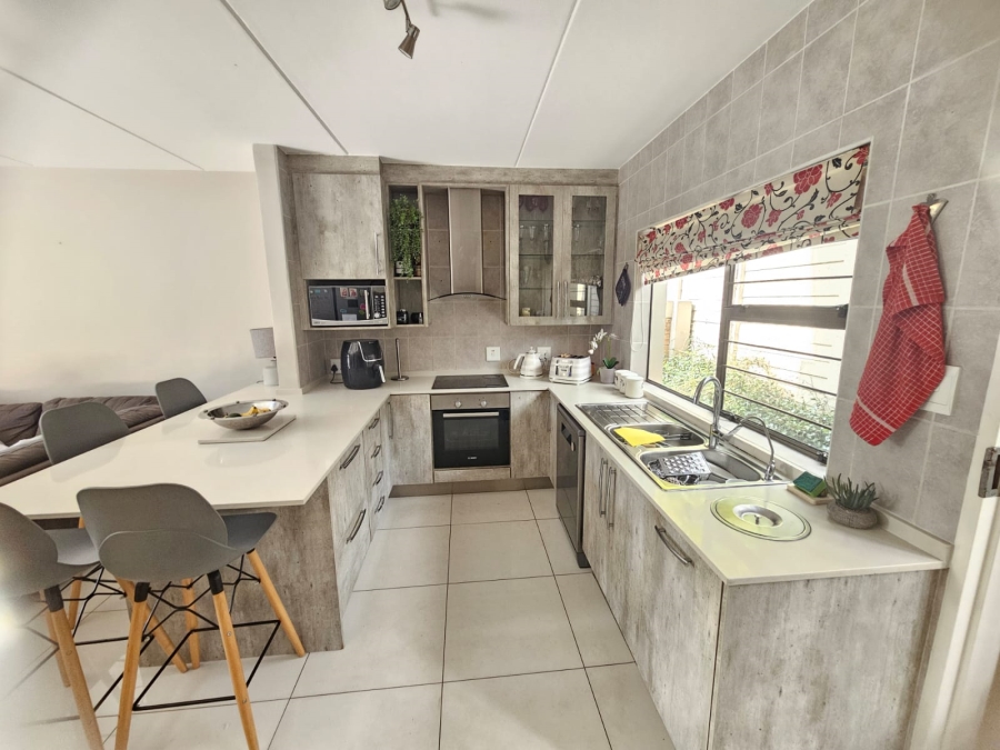 3 Bedroom Property for Sale in Sundowner Gauteng