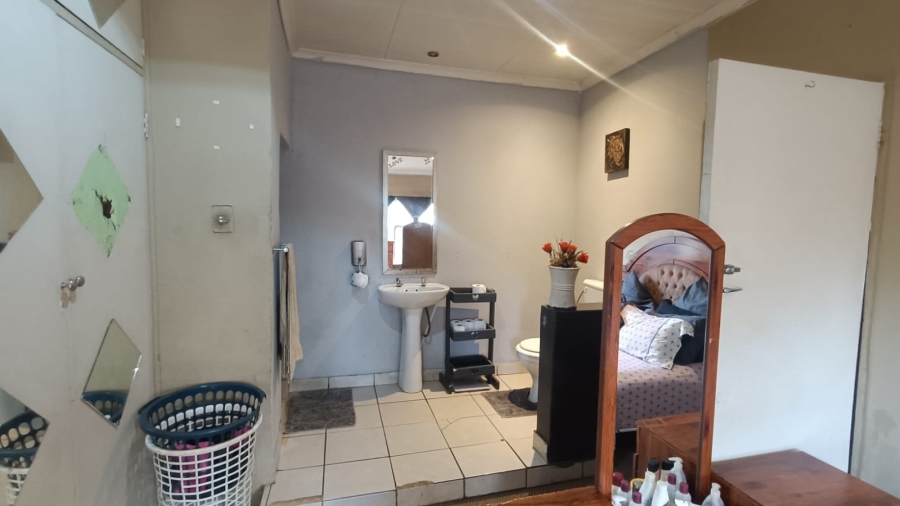 3 Bedroom Property for Sale in Sonland Park Gauteng