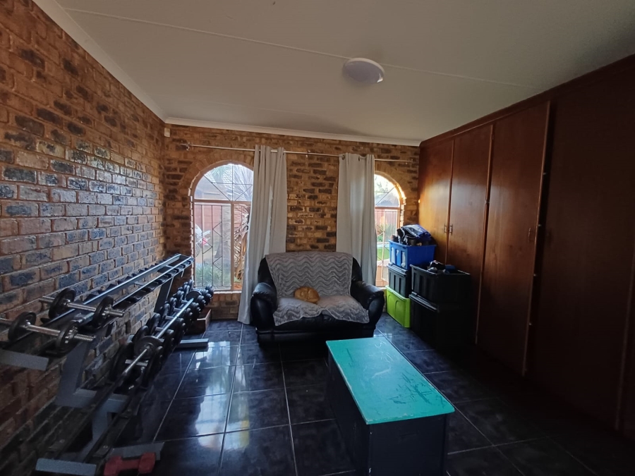 3 Bedroom Property for Sale in Vanderbijlpark SE 4 Gauteng