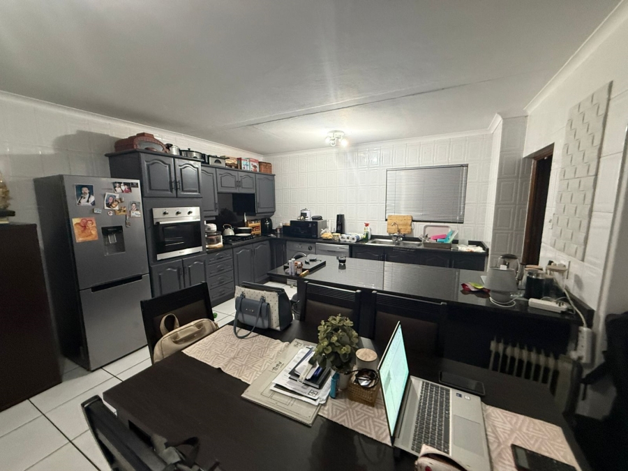 2 Bedroom Property for Sale in Vanderbijlpark SW 5 Gauteng