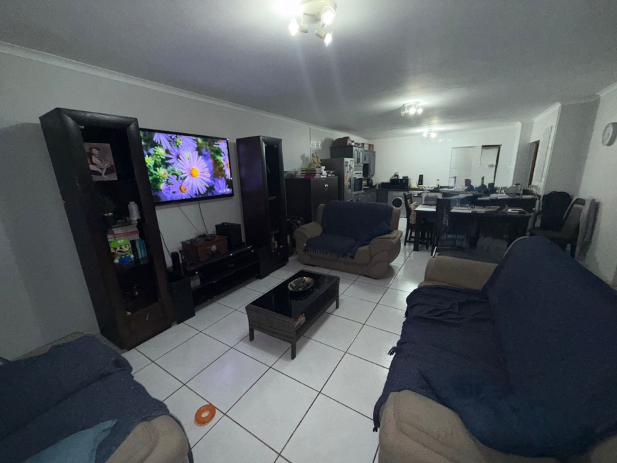 2 Bedroom Property for Sale in Vanderbijlpark SW 5 Gauteng