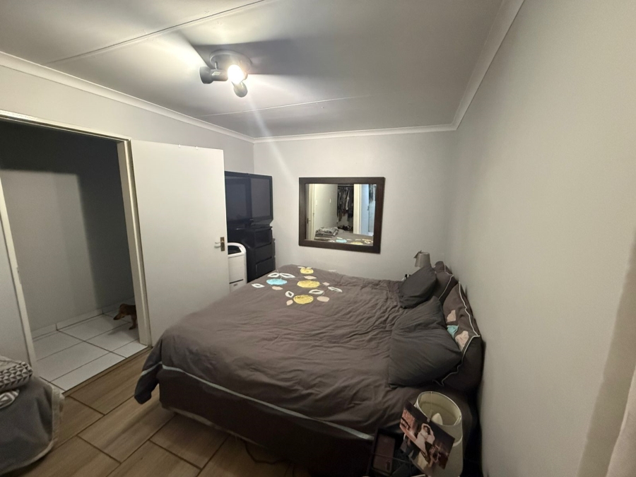 2 Bedroom Property for Sale in Vanderbijlpark SW 5 Gauteng