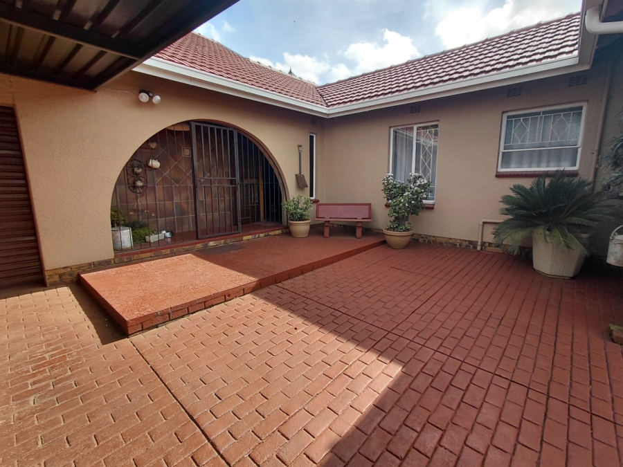 3 Bedroom Property for Sale in Sunair Park Gauteng