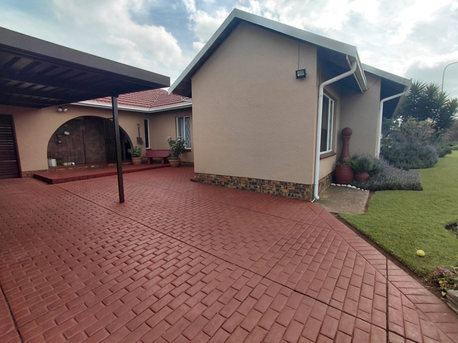3 Bedroom Property for Sale in Sunair Park Gauteng