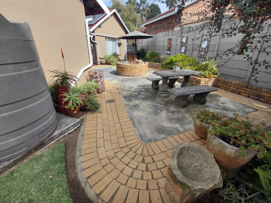 3 Bedroom Property for Sale in Sunair Park Gauteng