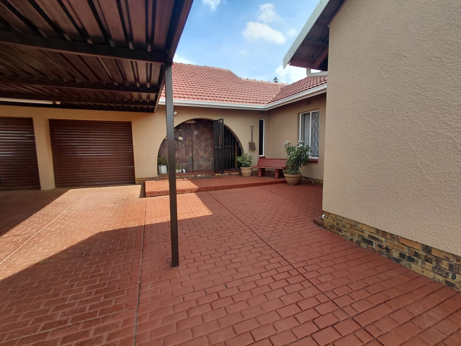 3 Bedroom Property for Sale in Sunair Park Gauteng