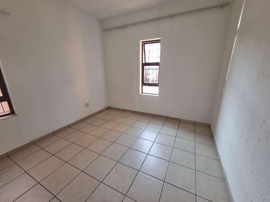 3 Bedroom Property for Sale in Amorosa Gauteng