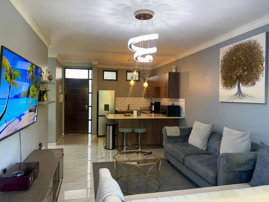 2 Bedroom Property for Sale in Honeydew Gauteng