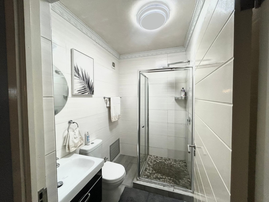 2 Bedroom Property for Sale in Honeydew Gauteng