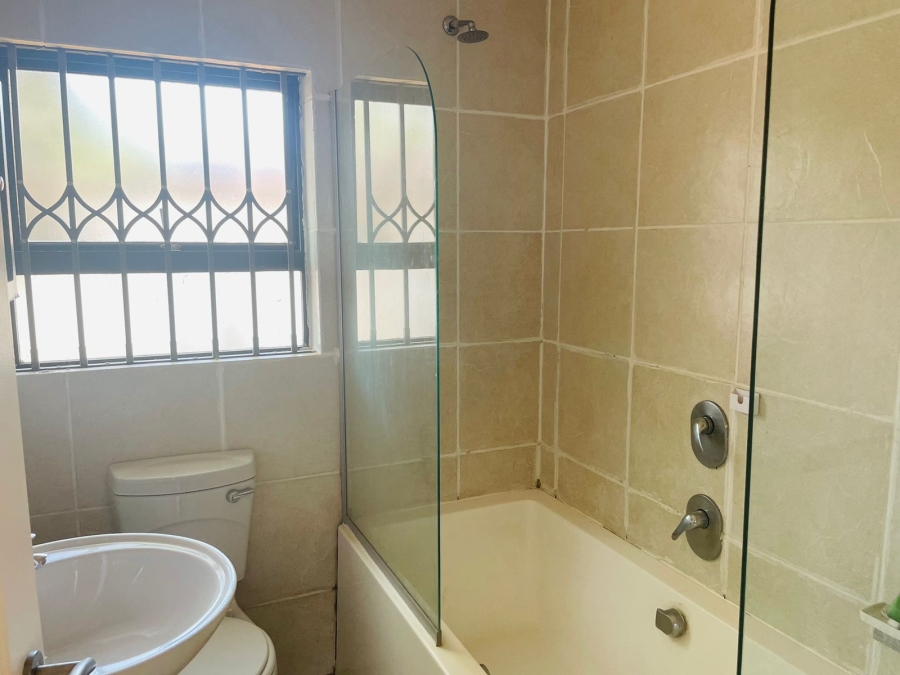 2 Bedroom Property for Sale in North Riding Gauteng