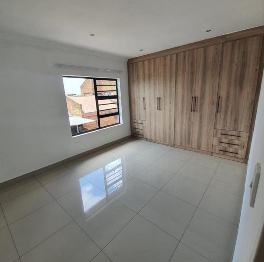 To Let 2 Bedroom Property for Rent in Marlboro Gardens Gauteng