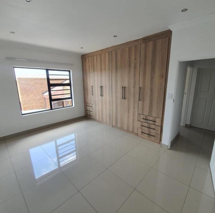 To Let 2 Bedroom Property for Rent in Marlboro Gardens Gauteng