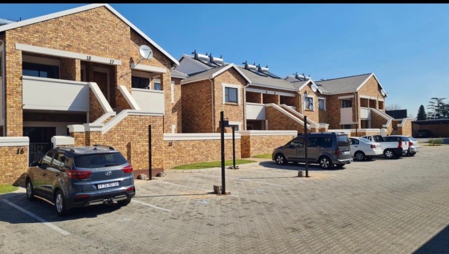 2 Bedroom Property for Sale in Beyers Park Gauteng