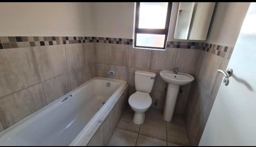 2 Bedroom Property for Sale in Beyers Park Gauteng