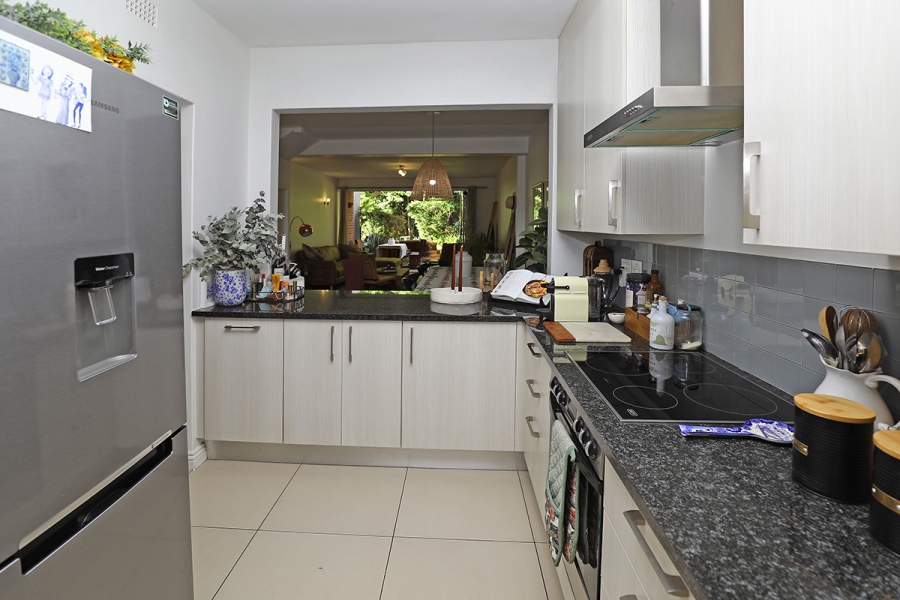 To Let 2 Bedroom Property for Rent in Craighall Park Gauteng