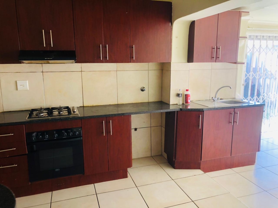 6 Bedroom Property for Sale in Primrose Hill Gauteng