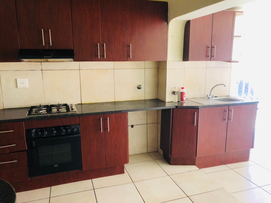 6 Bedroom Property for Sale in Primrose Hill Gauteng