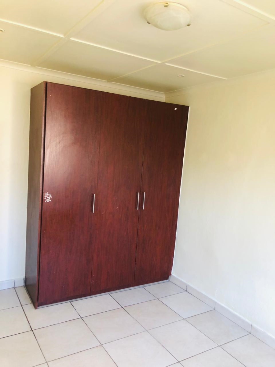 6 Bedroom Property for Sale in Primrose Hill Gauteng