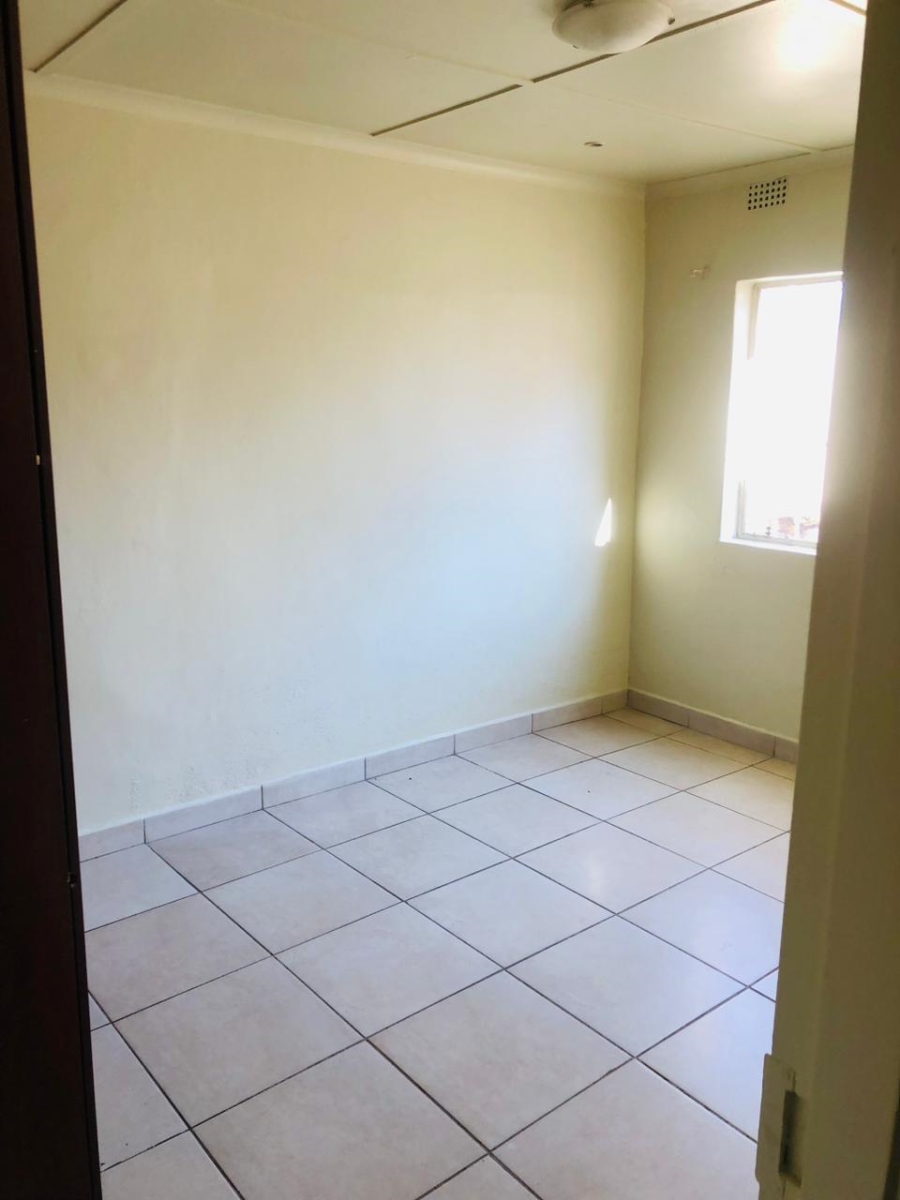 6 Bedroom Property for Sale in Primrose Hill Gauteng