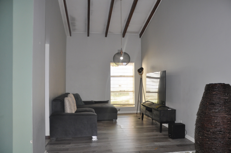 3 Bedroom Property for Sale in Buccleuch Gauteng