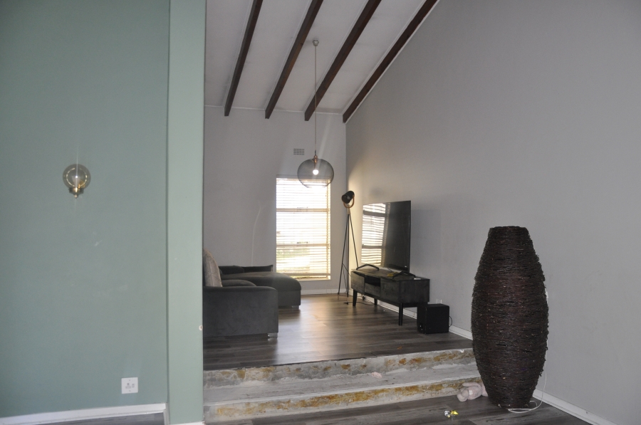 3 Bedroom Property for Sale in Buccleuch Gauteng