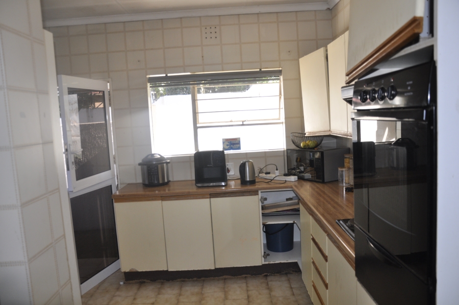 3 Bedroom Property for Sale in Buccleuch Gauteng