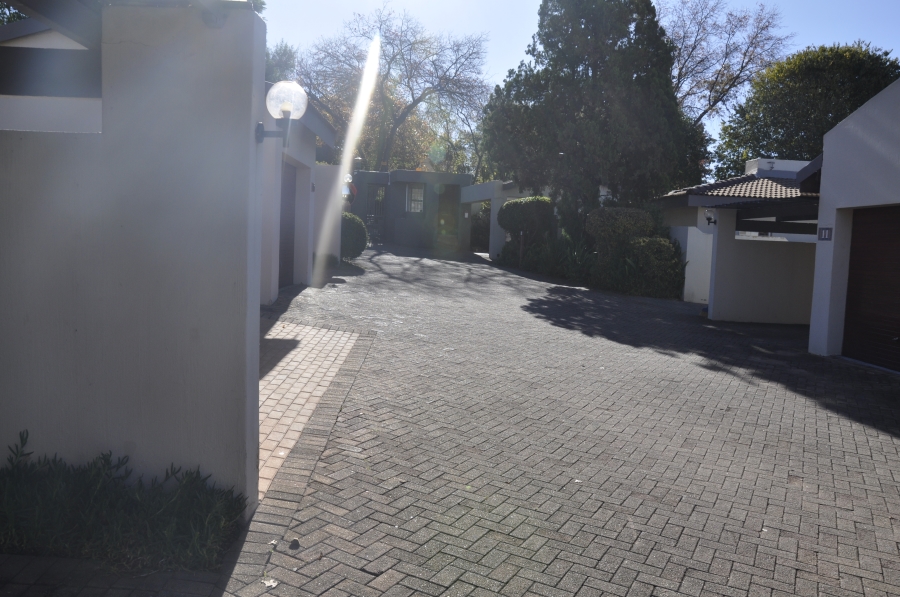 3 Bedroom Property for Sale in Buccleuch Gauteng