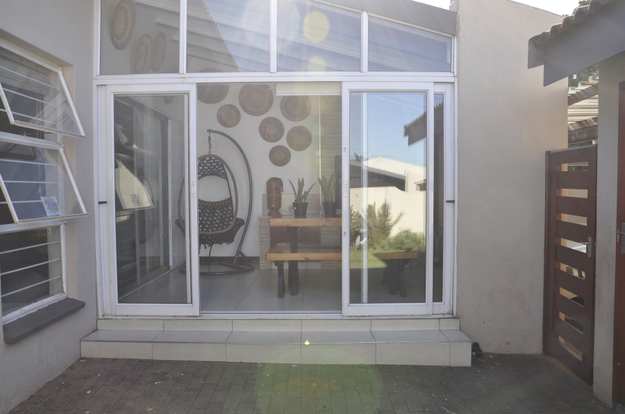 3 Bedroom Property for Sale in Buccleuch Gauteng