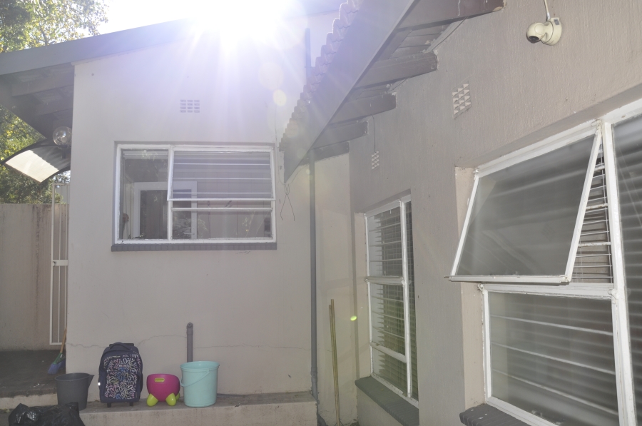 3 Bedroom Property for Sale in Buccleuch Gauteng