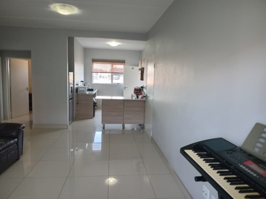 2 Bedroom Property for Sale in Blue Hills Gauteng