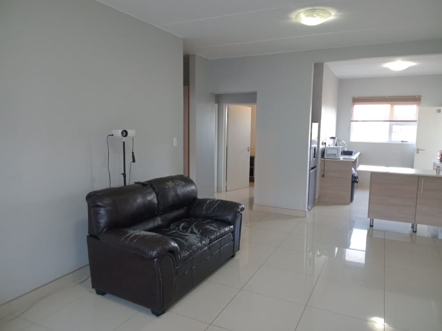 2 Bedroom Property for Sale in Blue Hills Gauteng