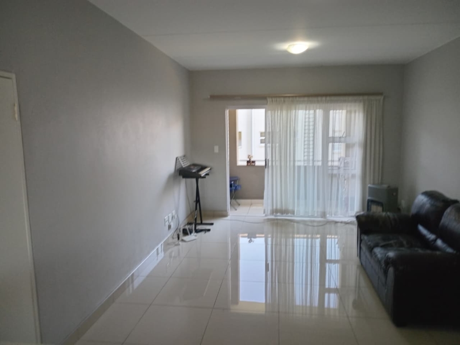 2 Bedroom Property for Sale in Blue Hills Gauteng