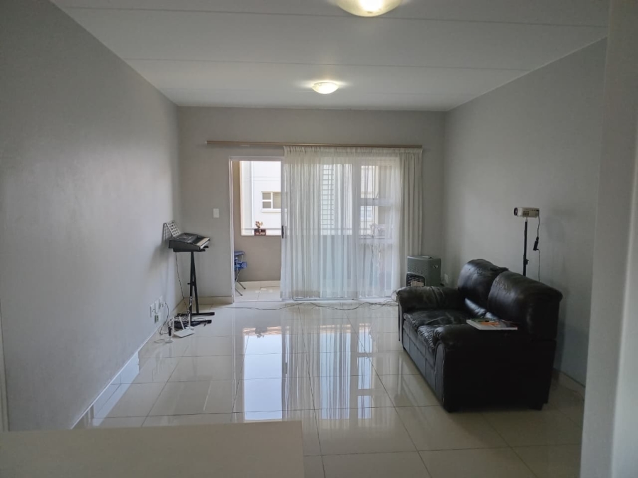 2 Bedroom Property for Sale in Blue Hills Gauteng
