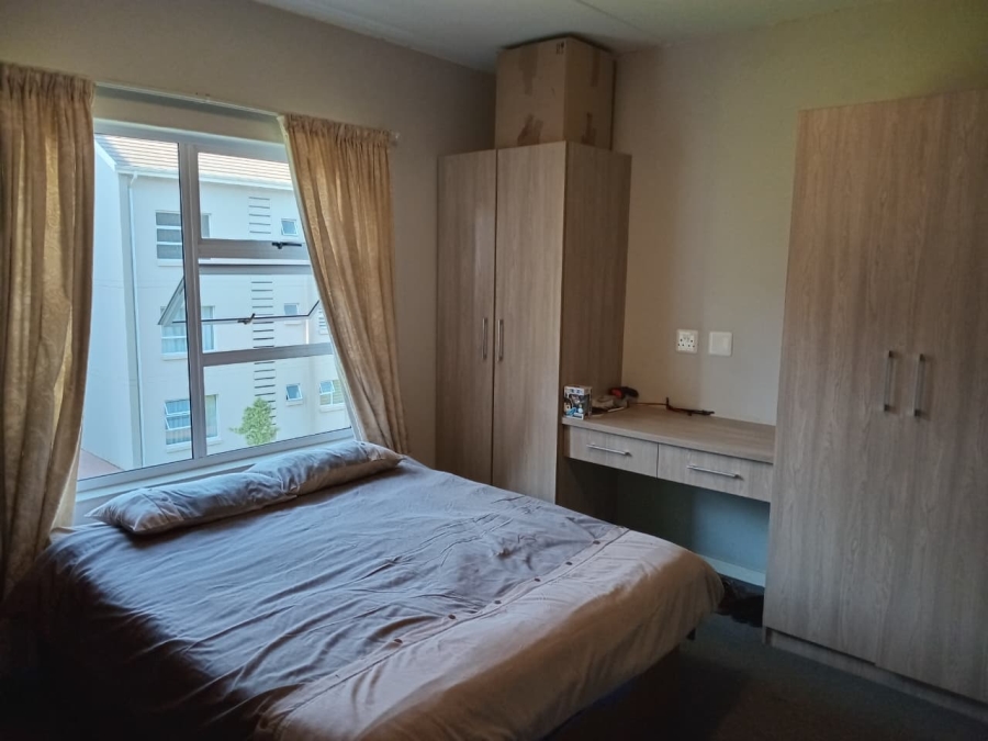 2 Bedroom Property for Sale in Blue Hills Gauteng