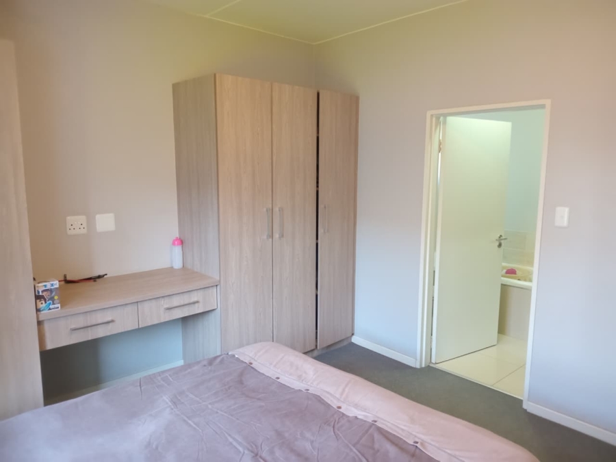 2 Bedroom Property for Sale in Blue Hills Gauteng