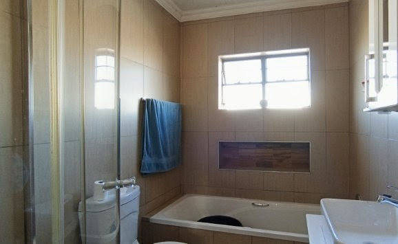 2 Bedroom Property for Sale in Andeon Gauteng
